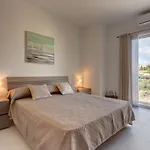 Modern In The Location, Perfect For Families *