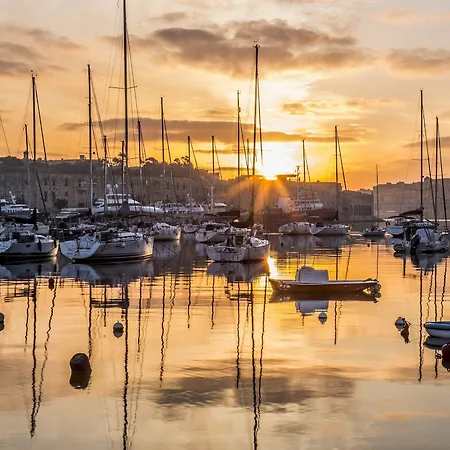 Daire Modern In The Location, Perfect For Families Sliema