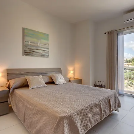 Modern In The Location, Perfect For Families Apartament Sliema