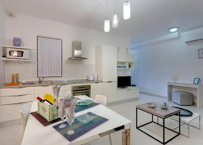 Modern In The Location, Perfect For Families Sliema