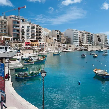 Modern In The Location, Perfect For Families Appartement Sliema